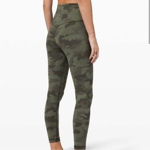 Lululemon camo 7/8 length leggings